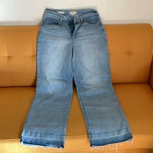 Universal Thread jeans, light blue jean wash, size 10, wide leg